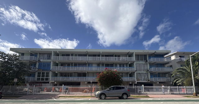 Terrace East Condo photo 2